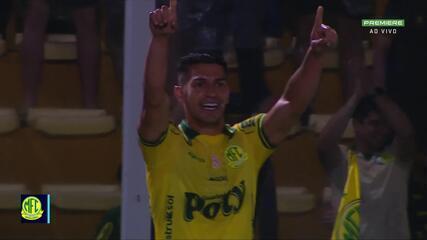Torcida do Inter se revolta com Matheus Cunha por expulsão; veja reações